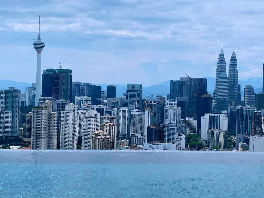 Pangsapuri Infinity Pool/ Lucentia Bbcc, Near Lalaport, Pnb118, Klcc Kuala Lumpur