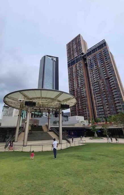 Infinity Pool/ Lucentia Bbcc, Near Lalaport, Pnb118, Klcc Pangsapuri Kuala Lumpur