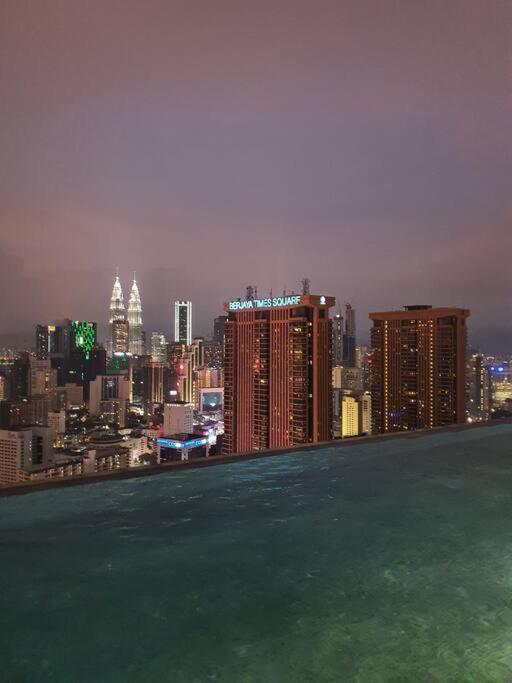 Infinity Pool/ Lucentia Bbcc, Near Lalaport, Pnb118, Klcc Pangsapuri